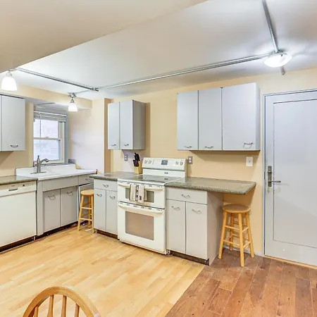 Walkable Studio In The Heart Of Pittsburgh!